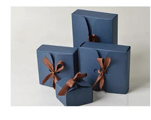 Load image into Gallery viewer, 20pcs/lot Kraft paper  boxes with ribbon White Black  red Candy Bag Wedding Gift Box Package Birthday Party Decoration Bags