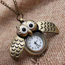 Load image into Gallery viewer, Bronze Owl Pocket Watch Flipping Creative Pocket Watch Quartz Watch Creative Hanging Table Creative Decoration
