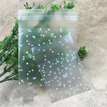 将图片加载到图库查看器，100pcs Plastic Transparent Cellophane Bags Polka Dot Candy Cookie Gift Bag with DIY Self Adhesive Pouch Celofan Bags for Party
