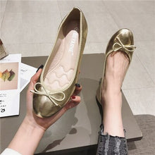 Load image into Gallery viewer, Women Ballet Flat Shoes Round Toe Bow Silver Gold Flats Bowknot Slip on Loafers Lazy Casual Shoes Plus Large Size 41 Waterproof
