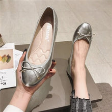 Load image into Gallery viewer, Women Ballet Flat Shoes Round Toe Bow Silver Gold Flats Bowknot Slip on Loafers Lazy Casual Shoes Plus Large Size 41 Waterproof
